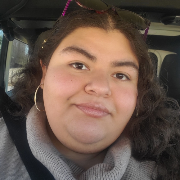 Meet your Posher, Sara - Picture 1 of 1